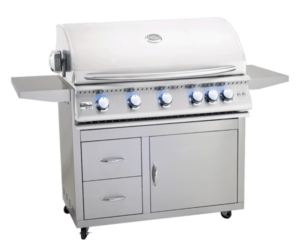 Sizzler Pro Series Freestanding Grills - Summerset: Quality you can afford. The latest addition to the Summerset line, the Sizzler Series is a premium product at an unbeatable price.